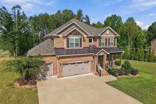 7909 Hopkins Farm Dr, Browns Summit, NC 27214 - Photo 3