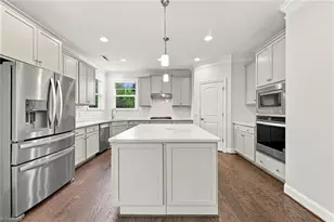 7909 Hopkins Farm Dr, Browns Summit, NC 27214 - Photo 17