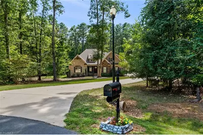 140 Admirals Court, Lexington, NC 27292 - Photo 3