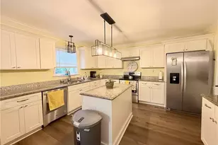 711 Sunrise Ave, Thomasville, NC 27360 - Photo 9