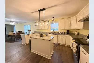 711 Sunrise Avenue, Thomasville, NC 27360 - Photo 7