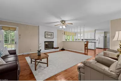 4503 Doncaster Drive, Greensboro, NC 27406 - Photo 13