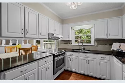 4503 Doncaster Drive, Greensboro, NC 27406 - Photo 9