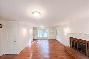 3828 Waterview Rd, High Point, NC 27265 - Photo 9