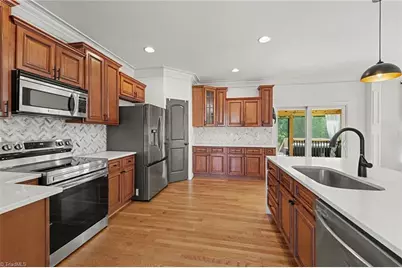 5195 Sheffield Drive, Kernersville, NC 27284 - Photo 9