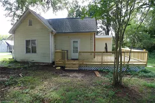 161 Center St, Cooleemee, NC 27014 - Photo 3