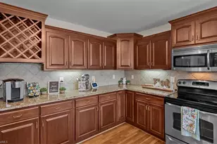 129 Club House Dr, Reidsville, NC 27320 - Photo 17