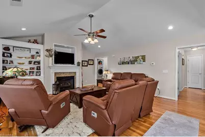 129 Club House Drive, Reidsville, NC 27320 - Photo 11