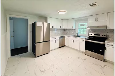 2013 N Ashland Drive, Burlington, NC 27217 - Photo 5