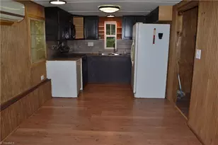 1278 Carolina St, Graham, NC 27253 - Photo 5