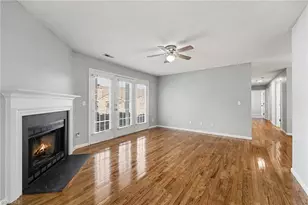 7137 Friendly Ave, Greensboro, NC 27410 - Photo 3