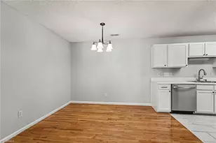 7137 Friendly Ave, Greensboro, NC 27410 - Photo 7