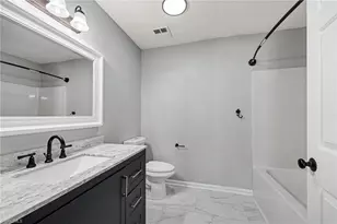 7137 Friendly Ave, Greensboro, NC 27410 - Photo 17