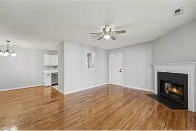 7137 Friendly Avenue #C, Greensboro, NC 27410 - Photo 5