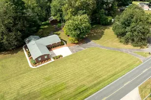 726 Walkertown Guthrie Rd, Walkertown, NC 27101 - Photo 3