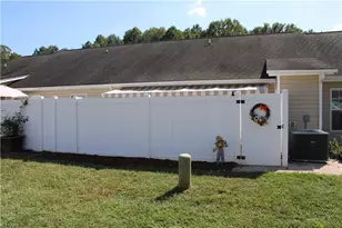 2942 Hyde Pl Cir, Winston-Salem, NC 27103 - Photo 19