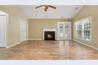 2800 Shadowbrook Lane, Winston-Salem, NC 27103 - Photo 5