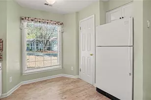 2800 Shadowbrook Ln, Winston-Salem, NC 27103 - Photo 9