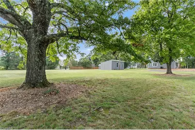 4752 W Old US Highway 421, Hamptonville, NC 27020 - Photo 33