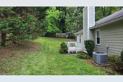 1704 Gales Court, Winston-Salem, NC 27103 - Photo 9