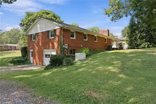 423 Bradley Rd, Winston-Salem, NC 27107 - Photo 29