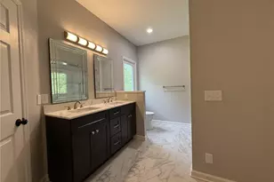 2528 Treetop Ln, Winston-Salem, NC 27101 - Photo 9