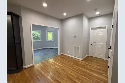2528 Treetop Lane, Winston-Salem, NC 27101 - Photo 7
