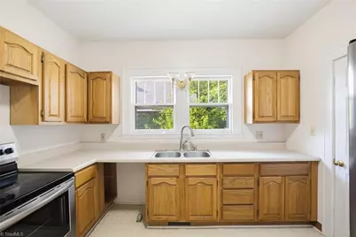710 Wentworth Street, Reidsville, NC 27320 - Photo 17