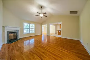 2103 Forest Edge Dr, Greensboro, NC 27406 - Photo 7