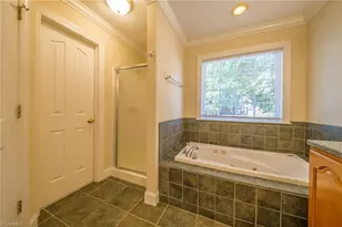 2103 Forest Edge Dr, Greensboro, NC 27406 - Photo 31