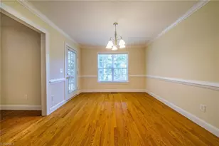 2103 Forest Edge Dr, Greensboro, NC 27406 - Photo 15