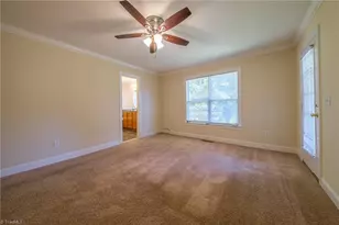 2103 Forest Edge Dr, Greensboro, NC 27406 - Photo 27