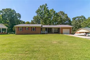 115 Monroe Dr, Lexington, NC 27292 - Photo 3