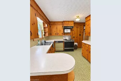 1559 Jordan Drive, Winston-Salem, NC 27105 - Photo 17