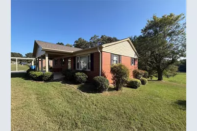 1516 W Fairfield Drive, Mount Airy, NC 27030 - Photo 5