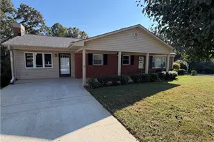 1516 W Fairfield Dr, Mount Airy, NC 27030 - Photo 3
