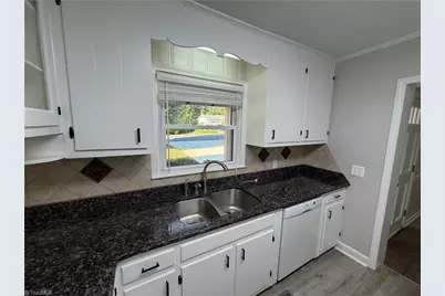 1516 W Fairfield Drive, Mount Airy, NC 27030 - Photo 13