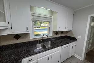 1516 W Fairfield Dr, Mount Airy, NC 27030 - Photo 13