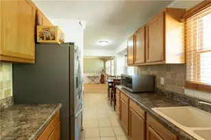 3006 Saxon Pl, Greensboro, NC 27406 - Photo 9
