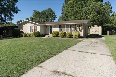 3006 Saxon Place, Greensboro, NC 27406 - Photo 3