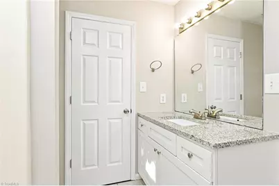 205 Lorraine Drive, Winston-Salem, NC 27107 - Photo 17