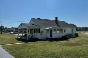 2709 Murray Rd, State Road, NC 28676 - Photo 5