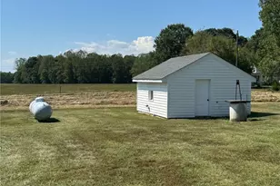 2709 Murray Rd, State Road, NC 28676 - Photo 31