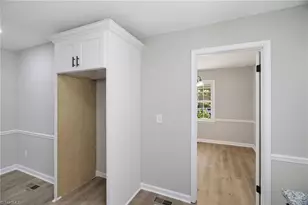 3325 Colony Dr, Jamestown, NC 27282 - Photo 15