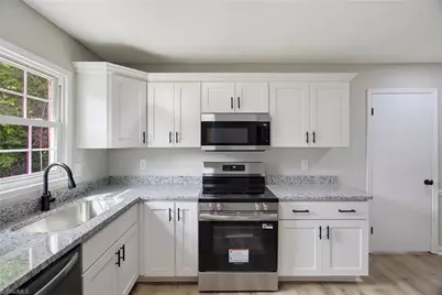 3325 Colony Drive, Jamestown, NC 27282 - Photo 13