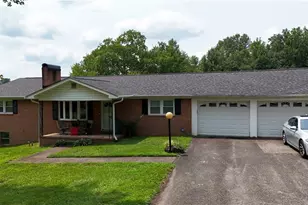 4285 W Pine St, Mount Airy, NC 27030 - Photo 7
