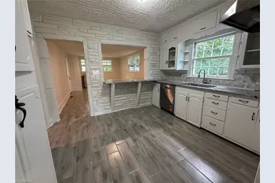 1900 Peachtree Street, Winston-Salem, NC 27107 - Photo 9