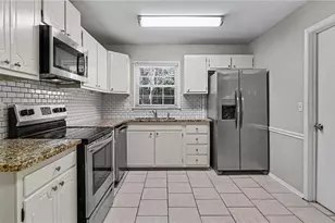 5411 Amberhill Dr, Greensboro, NC 27455 - Photo 9
