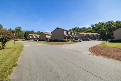 340 Vista Circle, Winston-Salem, NC 27106 - Photo 5