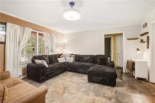 240 Silver Lake Dr, Burlington, NC 27215 - Photo 7